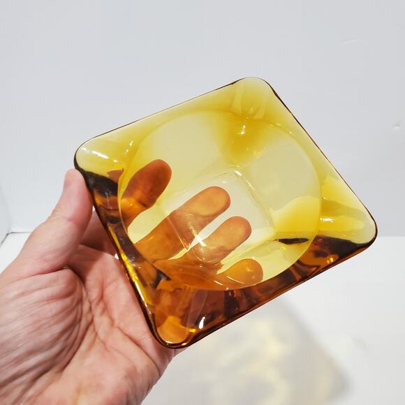 Vtg Amber Gold 4 5/8" Square 4 Cigarette Rest Ashtray MCM by Hazleware G-597 - Picture 13 of 16